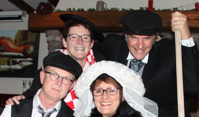 Het aanstaande boerenpaar Jan van de Vossenberg en Anja Penninx hebben er zin in.