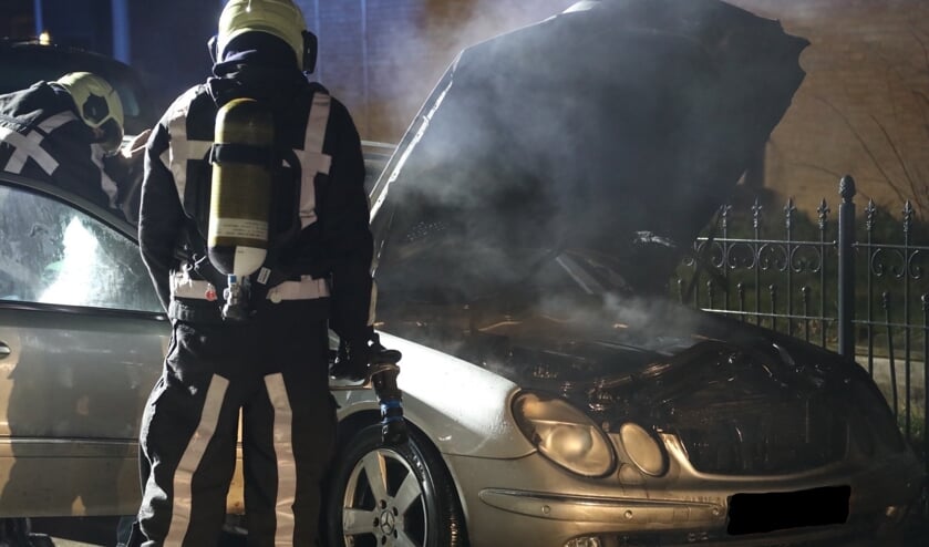 Brand in de Megense Houtstraat. (Foto: Gabor Heeres / Foto Mallo)