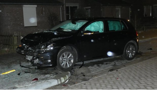 Auto's lopen veel schade op na ongeval in Hertog Hendrik I-straat