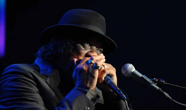 Boo Boo Davis is geboren en getogen in Drew, Mississippi.