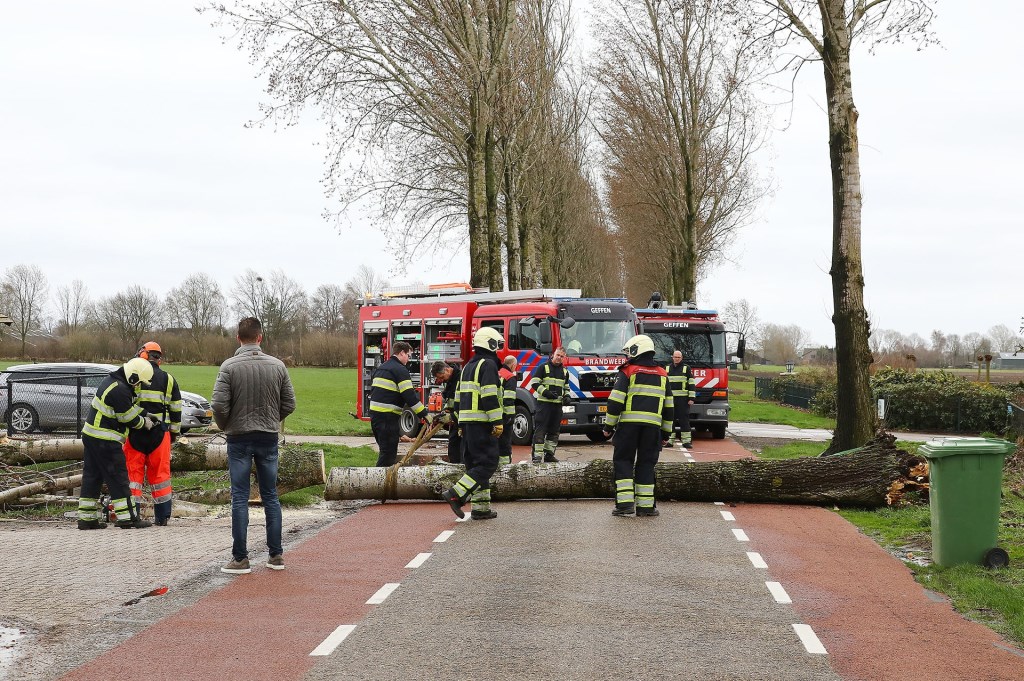 Stormschade in Geffen. (Foto: Charles Mallo / Foto Mallo)