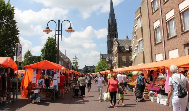 De Veghel Vaderdag Vlooienmarkt trekt elk jaar veel bezoekers.