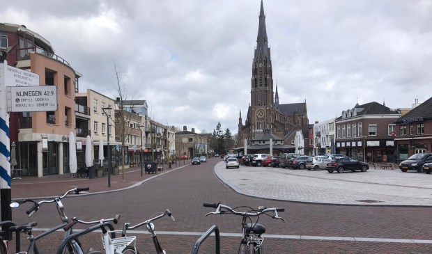 Parkeerproblematiek op de Veghelse Markt.
