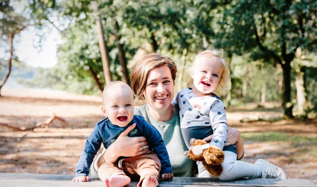 Anke Verweijen met zoon Timo en dochter Robin.