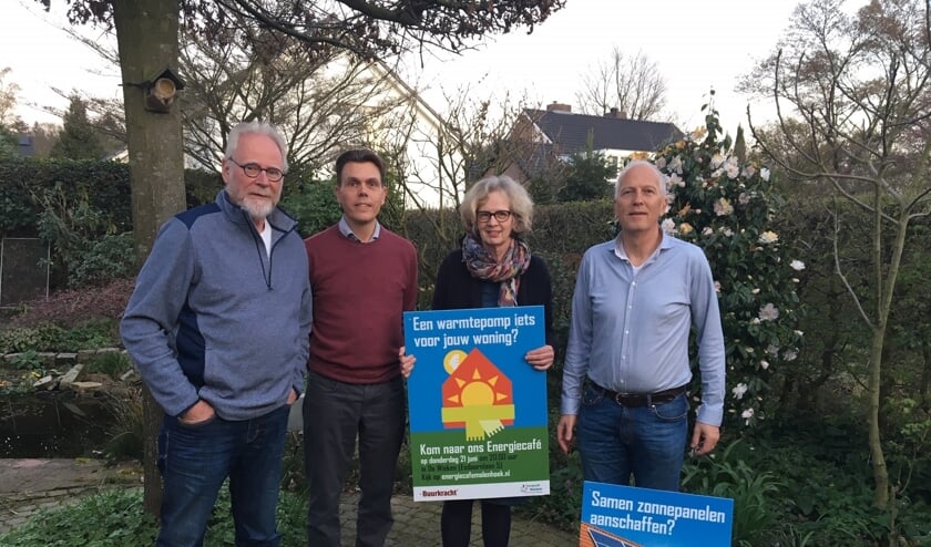 Barny Versteegen, Maree Waelput, Tolé Hoep en Paul Meindersma van Energiecafé Molenhoek. Op de foto ontbreken Kirsten van Noord en Ronald ter Horst.
