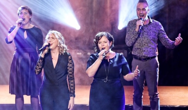 Harmonie Zeelandia brengt een muzikaal eerbetoon aan onderscheiden dorpsgenoten.