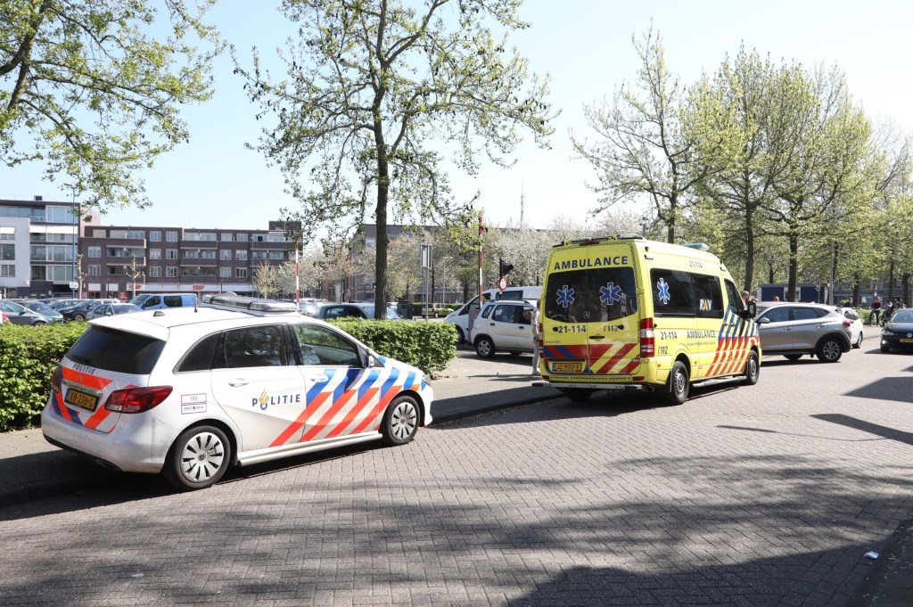 Fietser gewond bij ongeval op de Boterstraat. (Foto: Gabor Heeres / Foto Mallo)