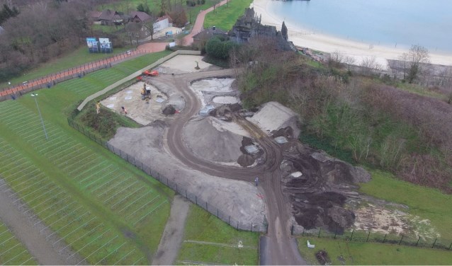 Het begin van de bouw van het nieuwe speelgebied