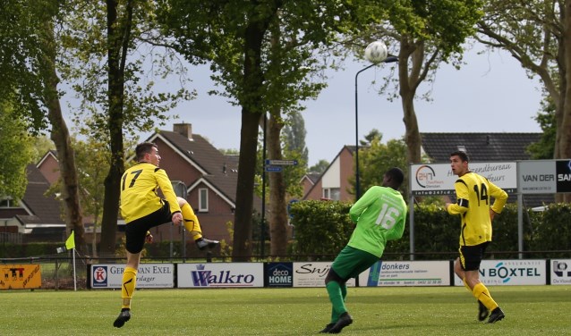 Benjamin Duah namens FC Schadewijk. (Foto: John van Deursen)