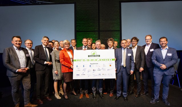 De ondertekening van de Green Deal Aquathermie.