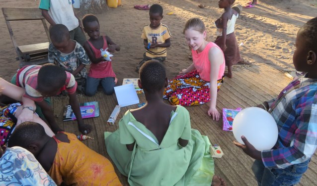 Eline in Kenia. Ze wil graag nog eens terug!