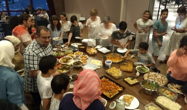 Iftar voor Ossenaren en 'nieuwe Ossenaren'