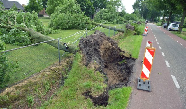 De ravage op de Lage Randweg is groot