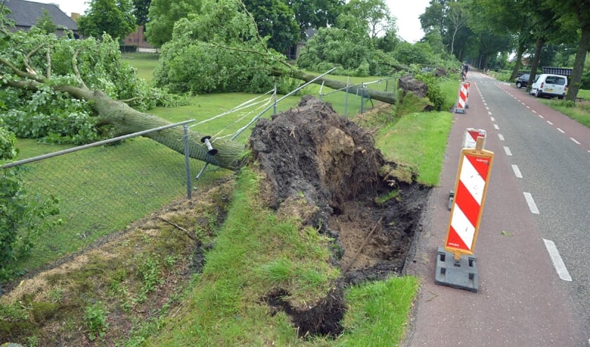De ravage op de Lage Randweg is groot