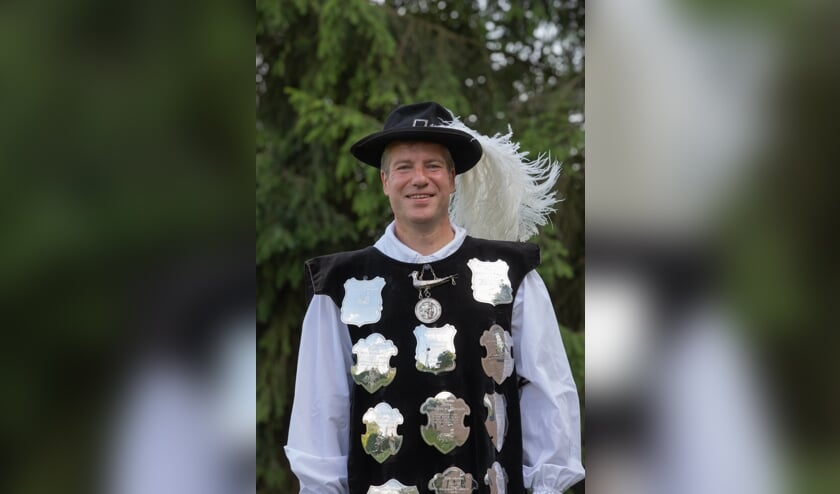 Paul van Raaij kroonde zich afgelopen week de nieuwe Koning van het gilde in Linden.
