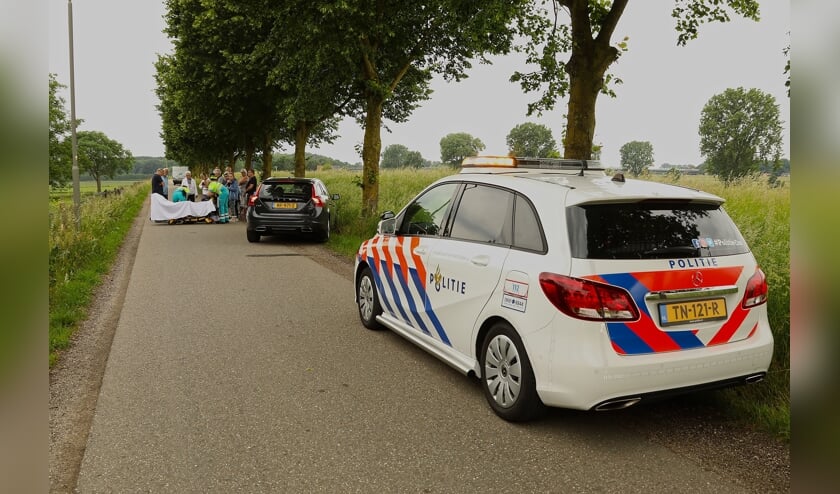Vrouw gewond bij ongeval op Neerloon. (Foto: Gabor Heeres / Foto Mallo)