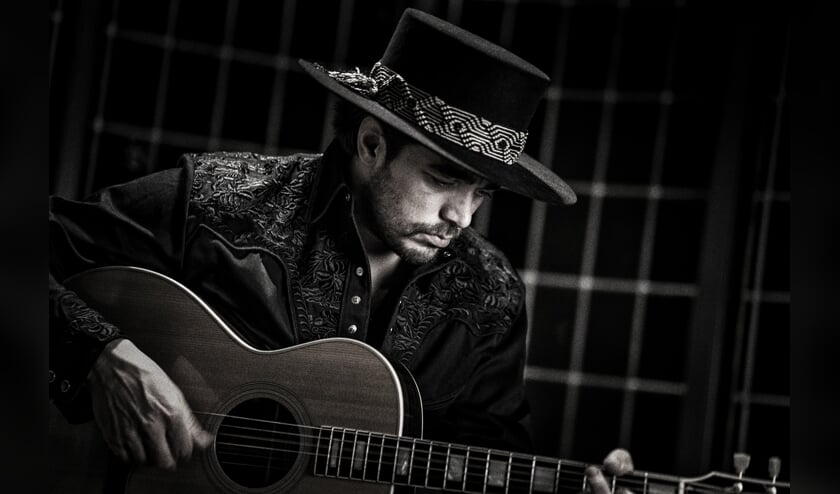 Waylon.