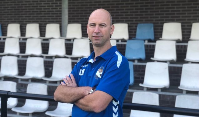 Trainer Dennis Kroes verlaat ook De Zwaluw met een promotie.