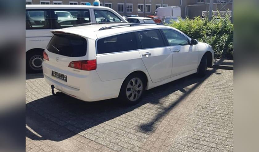 De spookauto. (Foto: Instagram, Wijkgent Jeroen)