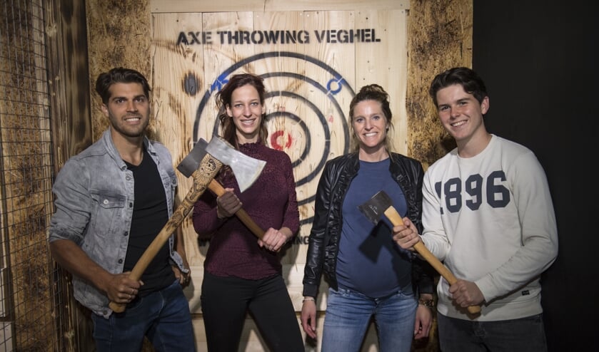 De eerste fanatiekelingen hebben de Axe Throwing baan al mogen uittesten.