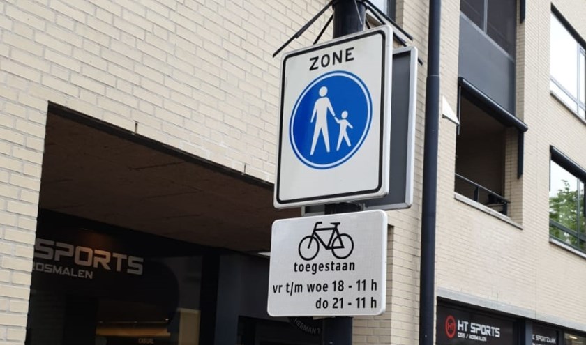 Borden voor fietsverbod Osse centrum opgehangen