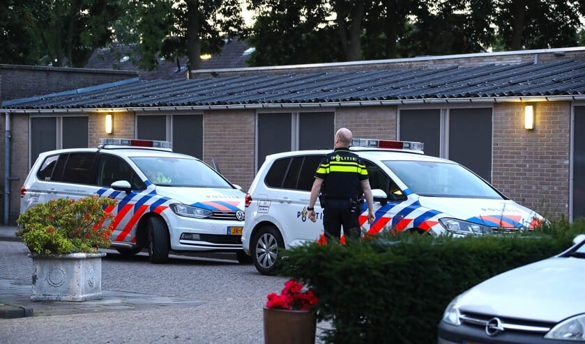 Ontploffing bij appartementencomplex Jakob Goldsmidstraat. (Foto: Gabor Heeres / Foto Mallo)
