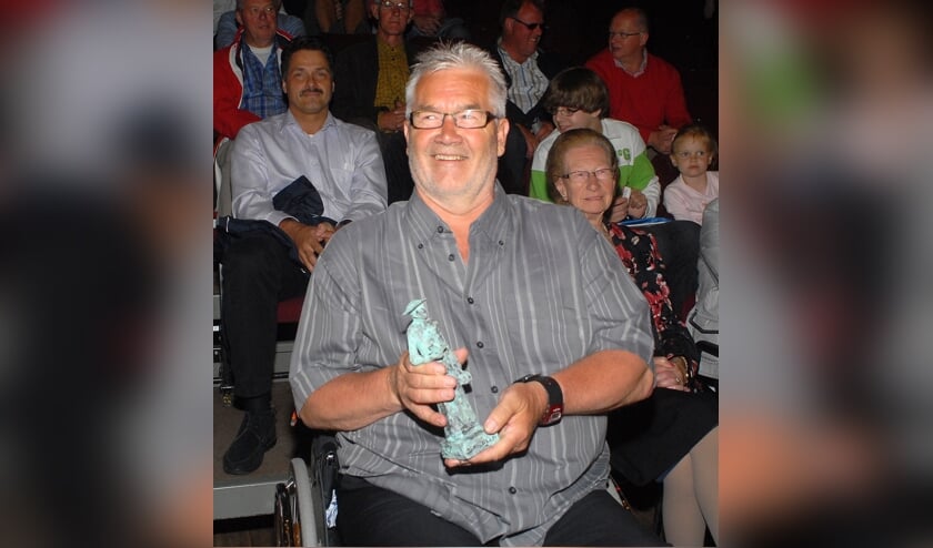 Jan van Neerven ontvangt zelf Dr. Peelen Cultuurprijs in 2009.