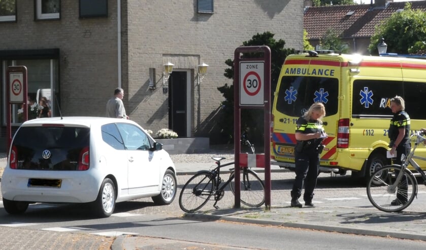 Jongen gewond na ongeval op Burgemeester Ploegmakerslaan. (Foto: Thomas)