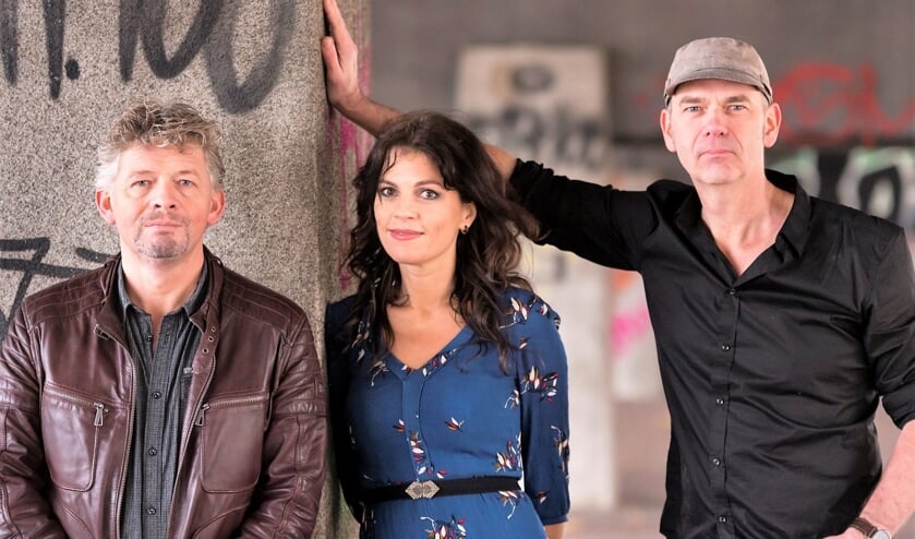 Een trio onvervalste liefhebbers dat in hun muzikale dadendrang altijd kiest voor de onverwachte zijpaden.