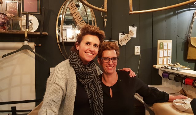 Zussen Liesbeth en Lida van Oost-West Lifestyle.