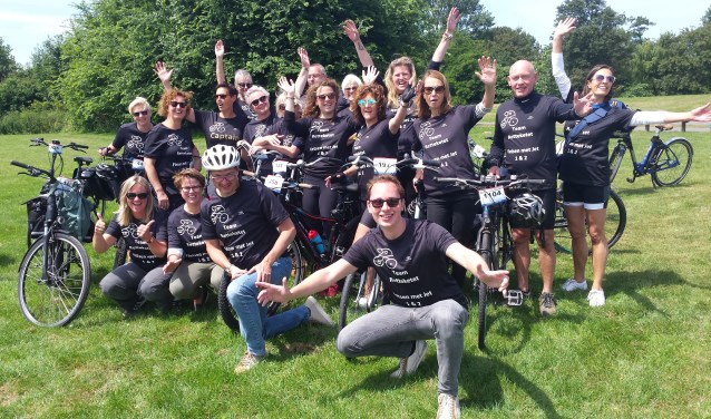 Sommige teamleden hebben flink wat zadelpijn opgelopen tijdens de Erasmus MC Tour de Rotterdam.