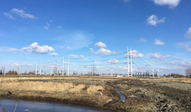 De beoogde locatie van het autobusmuseum, vlakbij de Groenzoom, aan de andere kant van de N470.