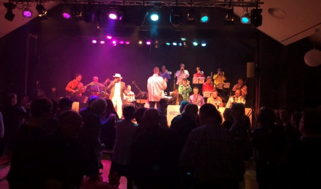 West Coast Big Band + Orlando Milan zetten Theater 't Web begin dit kalenderjaar op stelten met de 'Soul Show'.