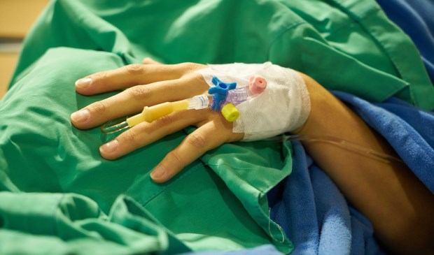De man belandde op de intensive care.