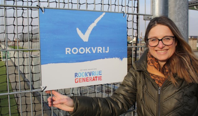 De Berkelse Jessica Baars voert een nadrukkelijke anti-rooklobby in Lansingerland. (Foto: Nanda Parlevliet)