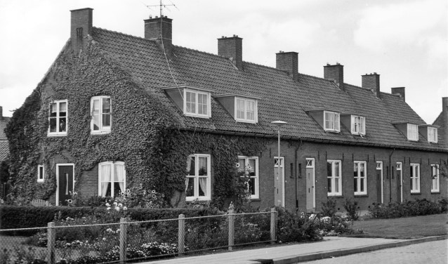 De Kerkachterweg in vroeger tijden.