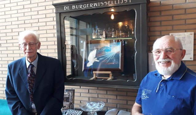 Mattheus Snoep bij de Burgerwissellijst met Adrie Kroos