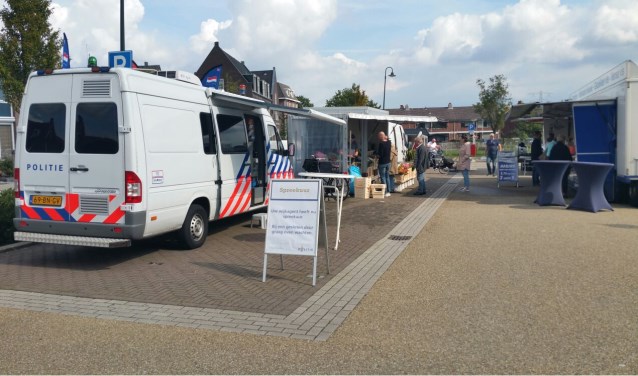Inwoners waarderen de pop up bus.