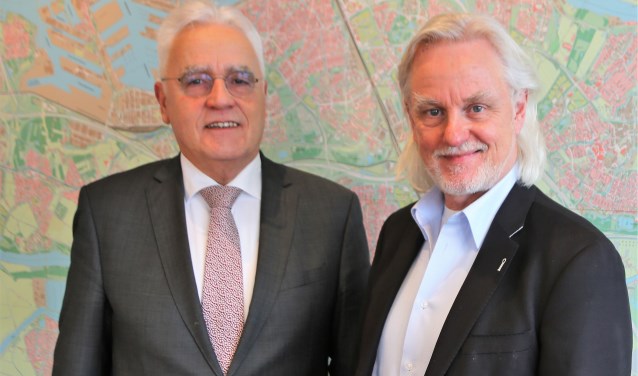 Wethouder Cees Schaap en Albert van Winden, directeur van BAR-Afvalbeheer.