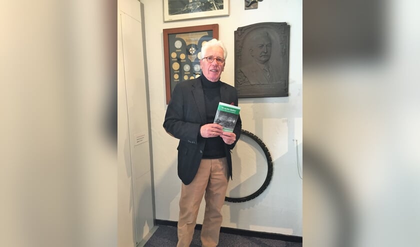 Jan Verhoeven dook in de historie van het rubberbedrijf van Bakker