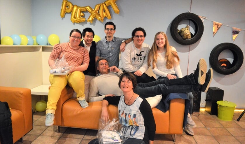 Het PleXat bestuur met de afzwaaiende Marieke van Beuzekom en Ilse Quist