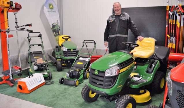 Peter Koppenaal heeft nu ook John Deere machines in zijn aanbod