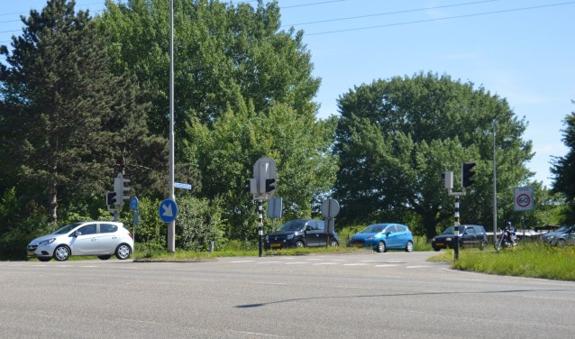 Nu kan men nog vanaf de Oostmolendijk de Rotterdamseweg op
