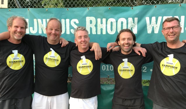 V.l.n.r. Marco van den Tol, Marc van der Veen, Dennis de Jong, Robin Hein, Jacco Remijn.. Foto Cor Boelhouwers