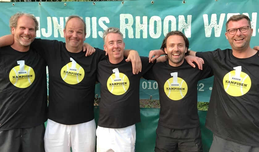 V.l.n.r. Marco van den Tol, Marc van der Veen, Dennis de Jong, Robin Hein, Jacco Remijn.. Foto Cor Boelhouwers