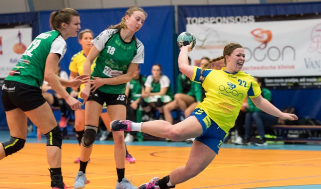 Elke Peters scoort namens Borhave