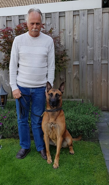 Jos van de Velden met politiehond 'Marco' | Fotonummer: 730f67