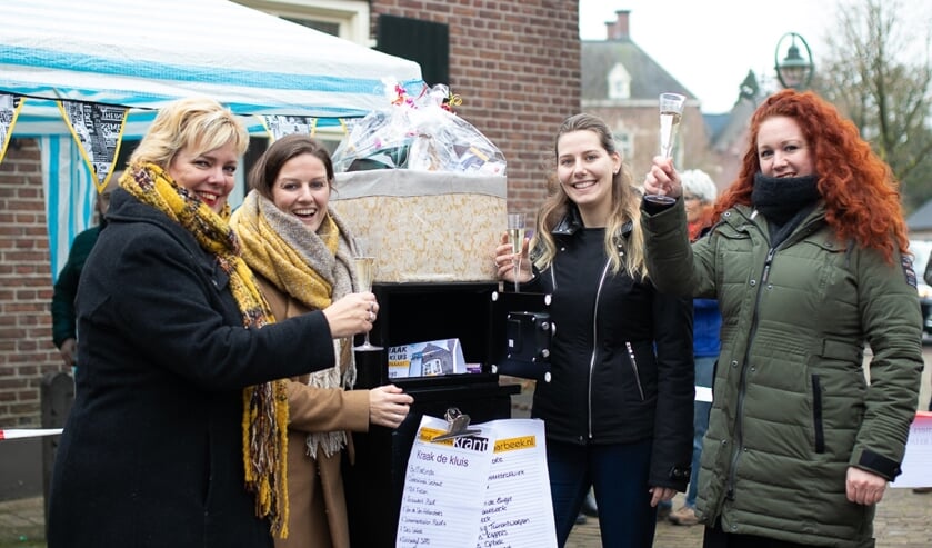 Vlnr: Ria Tijssen, Nikki Barten, Iris van Kaathoven (winnaar) en Kristel Vereijken | Fotonummer: 0de5b5