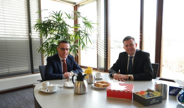 Burgemeester Frank van der Meijden en Emile Roemer (r) | Fotonummer: a5a57f