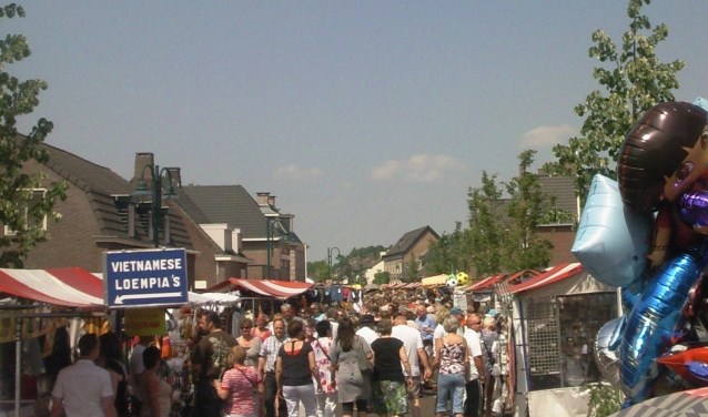 Archieffoto Pinksterbraderie Lieshout | Fotonummer: 8cf2b3